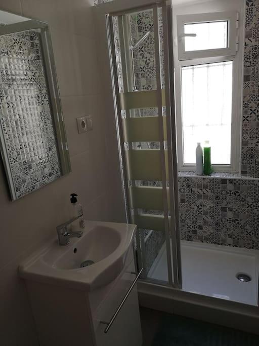 Appartement In The Center Near & Free Wifi *